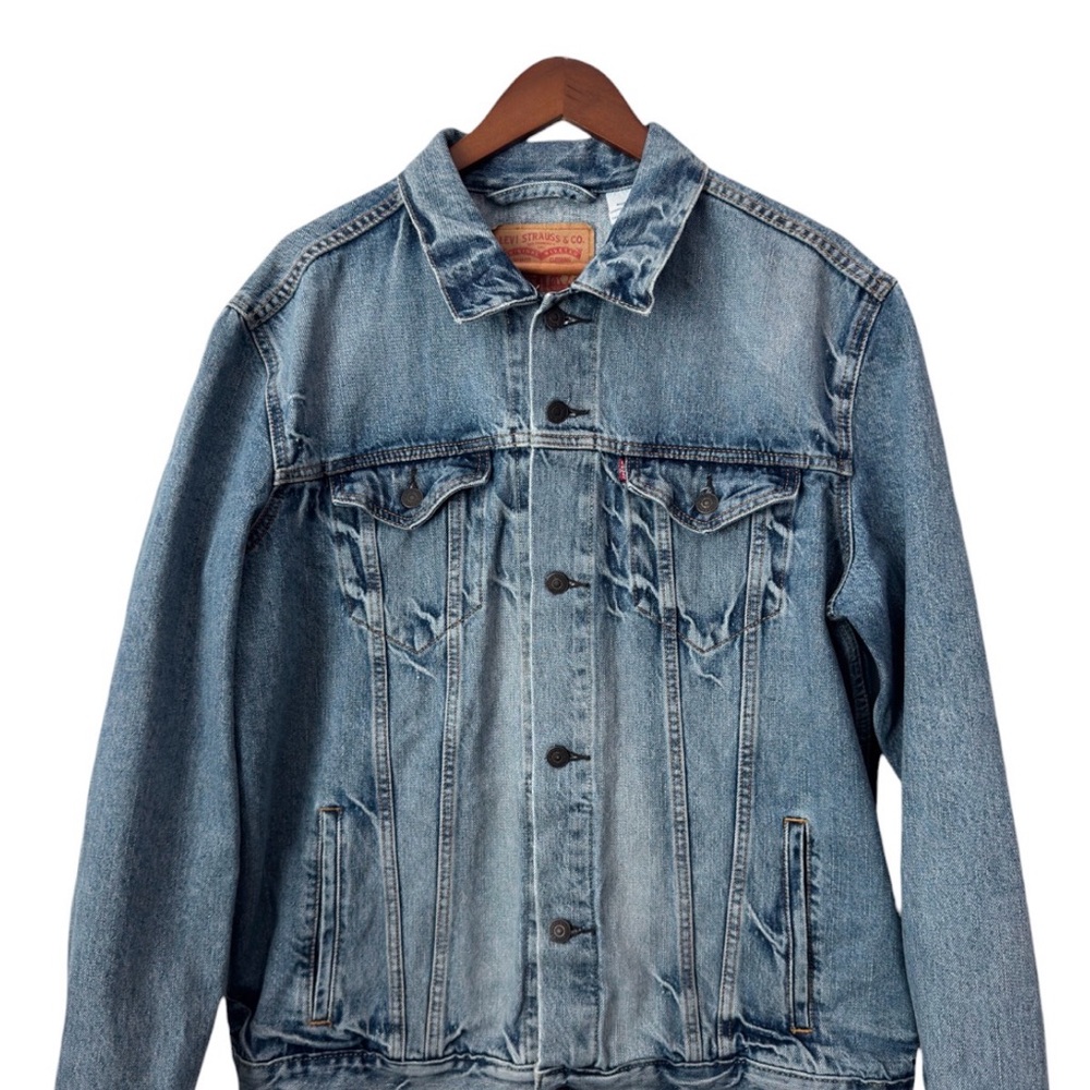 Levi’s Men's Classic Light Wash Denim Trucker Jacket - XL - 72334